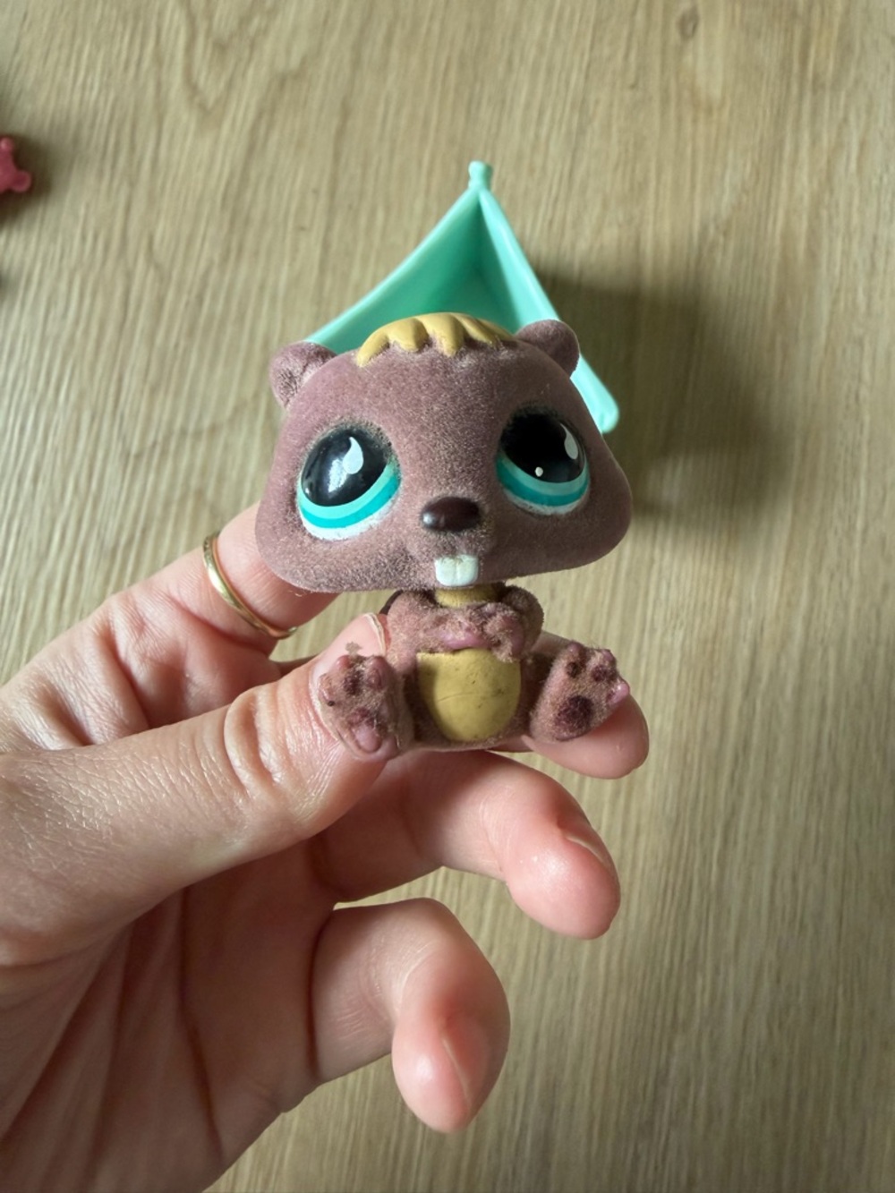 Littlest Pet Shop #810 beaver